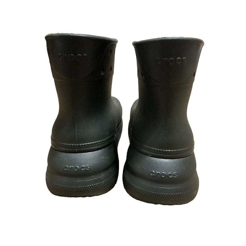 Crocs Classic Crush Unisex lightweight Platform Comfort Black Boots M6 W8 NEW